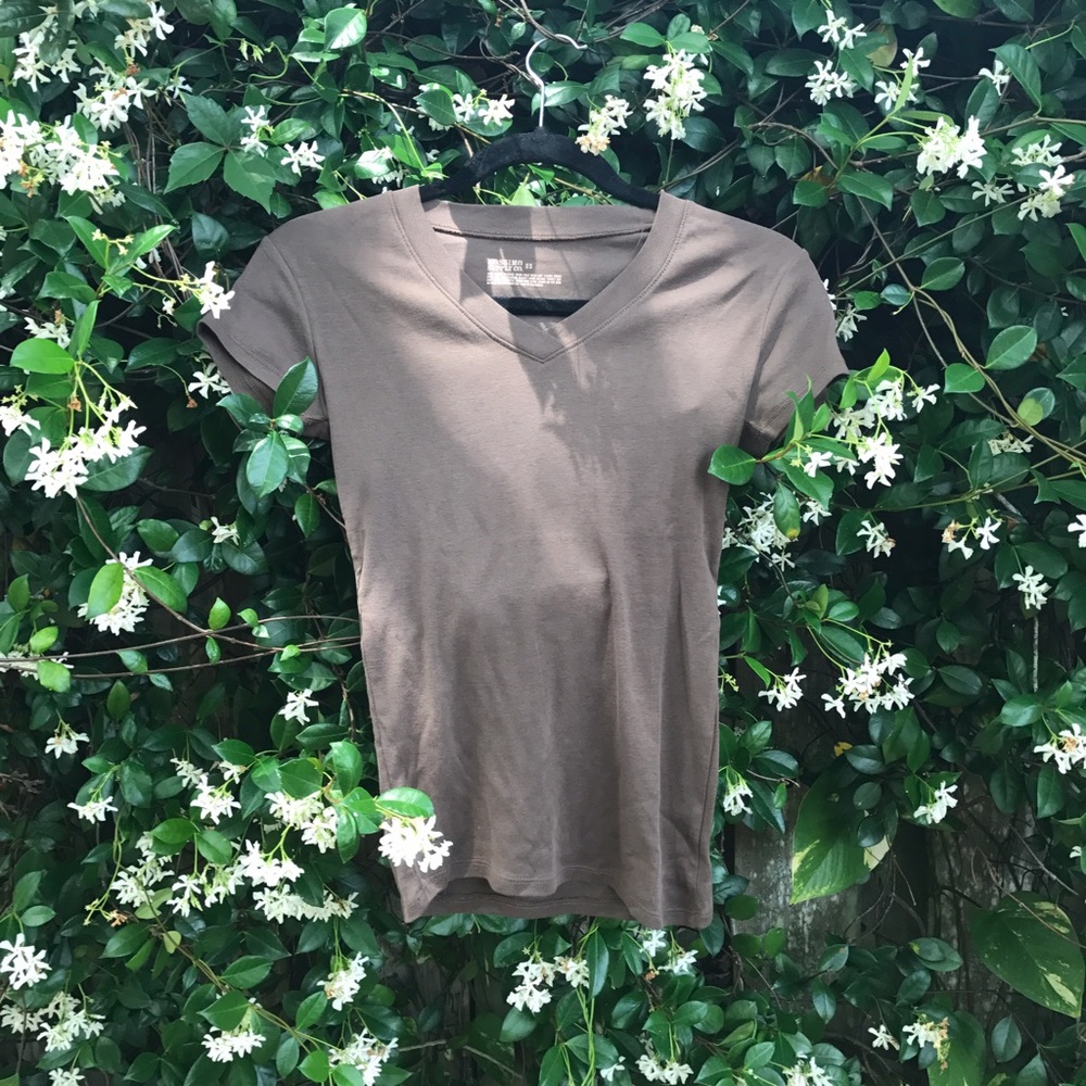 🌸Brown t-shirt🌸