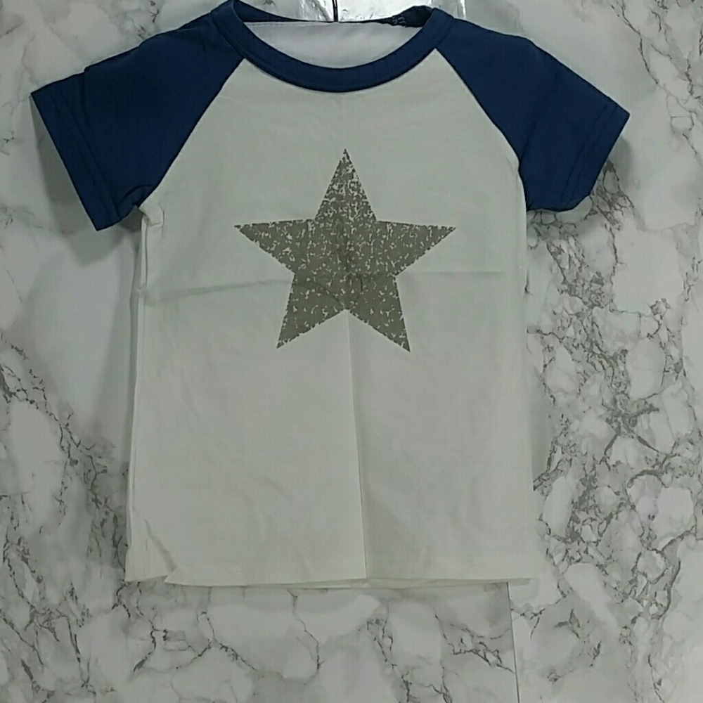 SALE***Gray star Reglan tee shirt. Kid   :)
