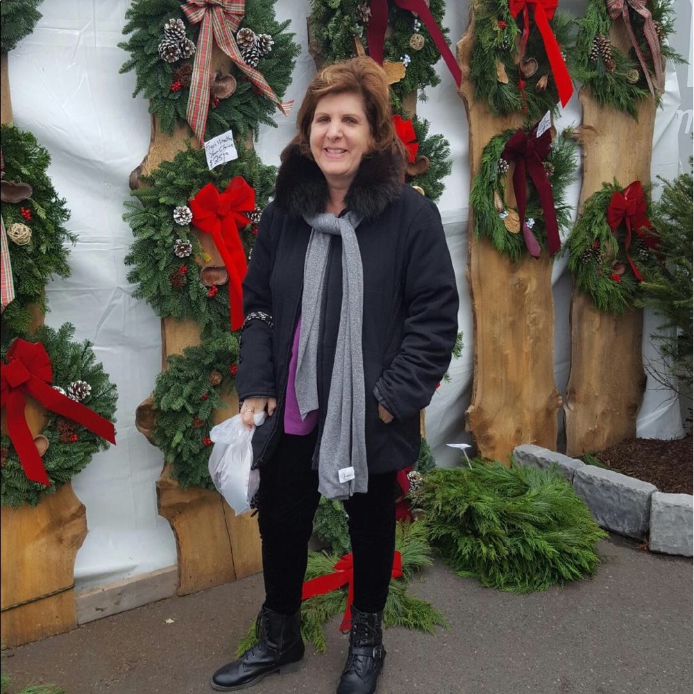 Meet your Posher, Lynda