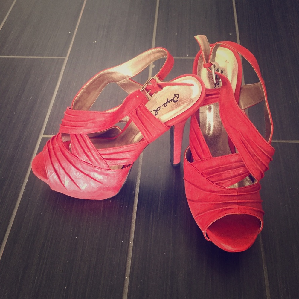 Brand new Heels