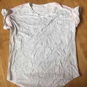 lululemon work out shirt