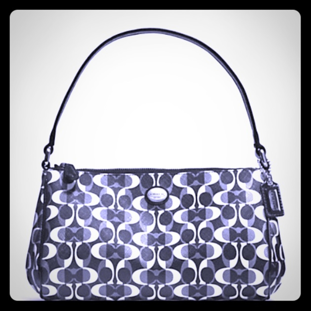 NWT Coach Peyton Dream C Top Handle Pouch