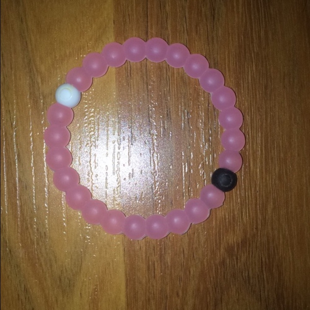 Pink lokai