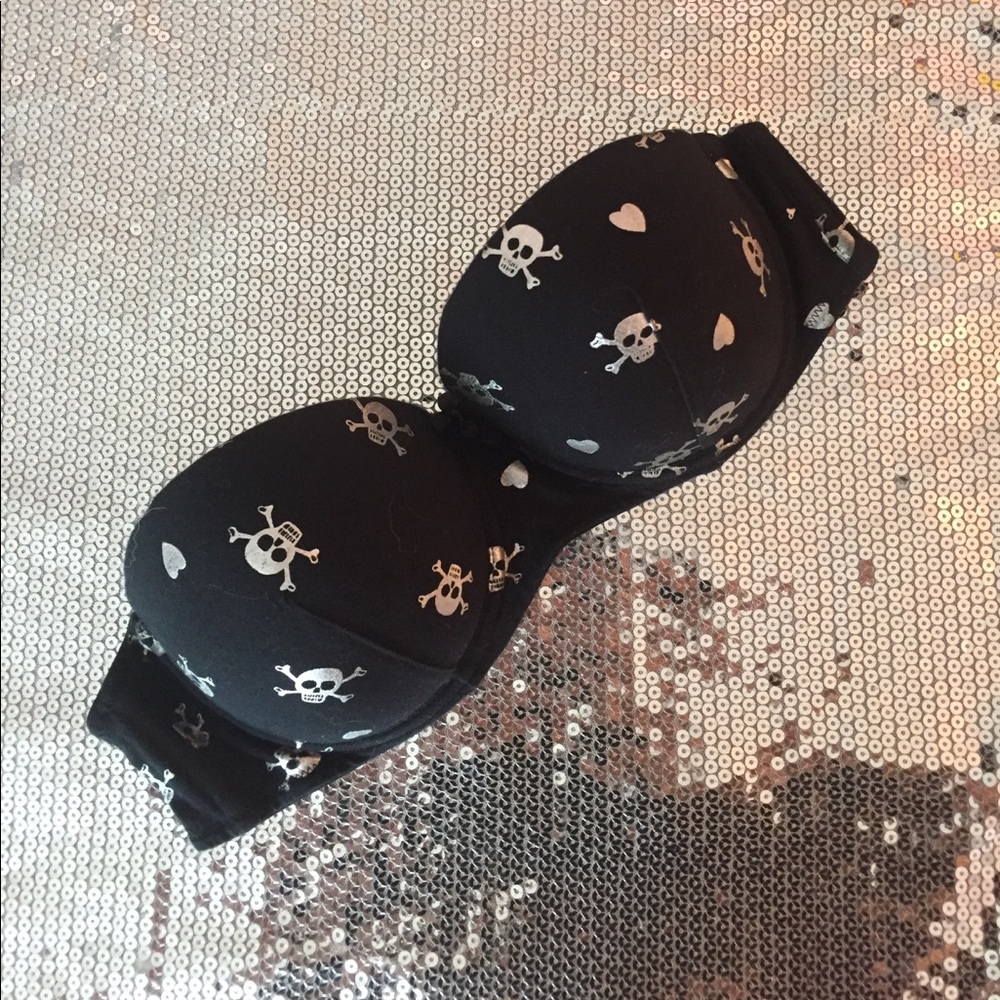 Strapless Black & Silver Skull/Crossbone Bra 36C