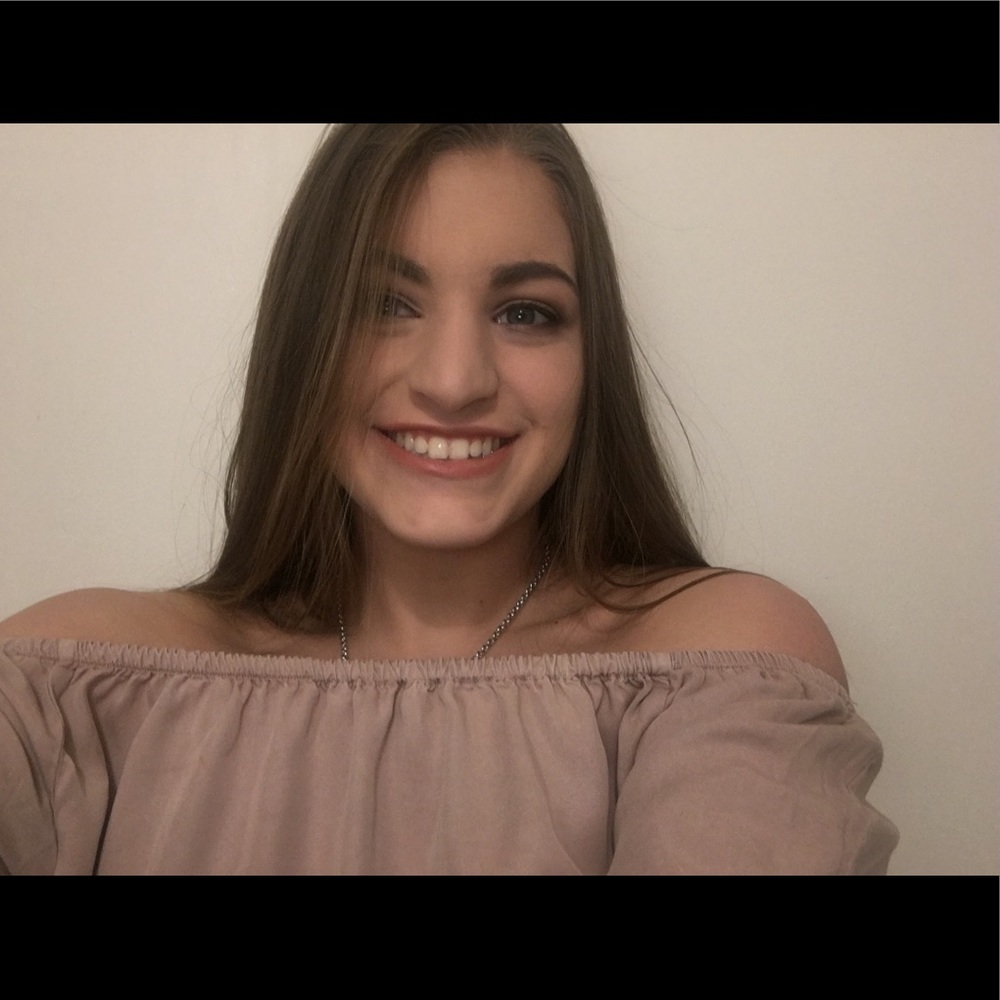 Meet your Posher, Leah