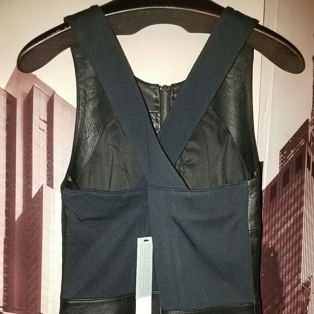 Dress - Picture 2 of 4