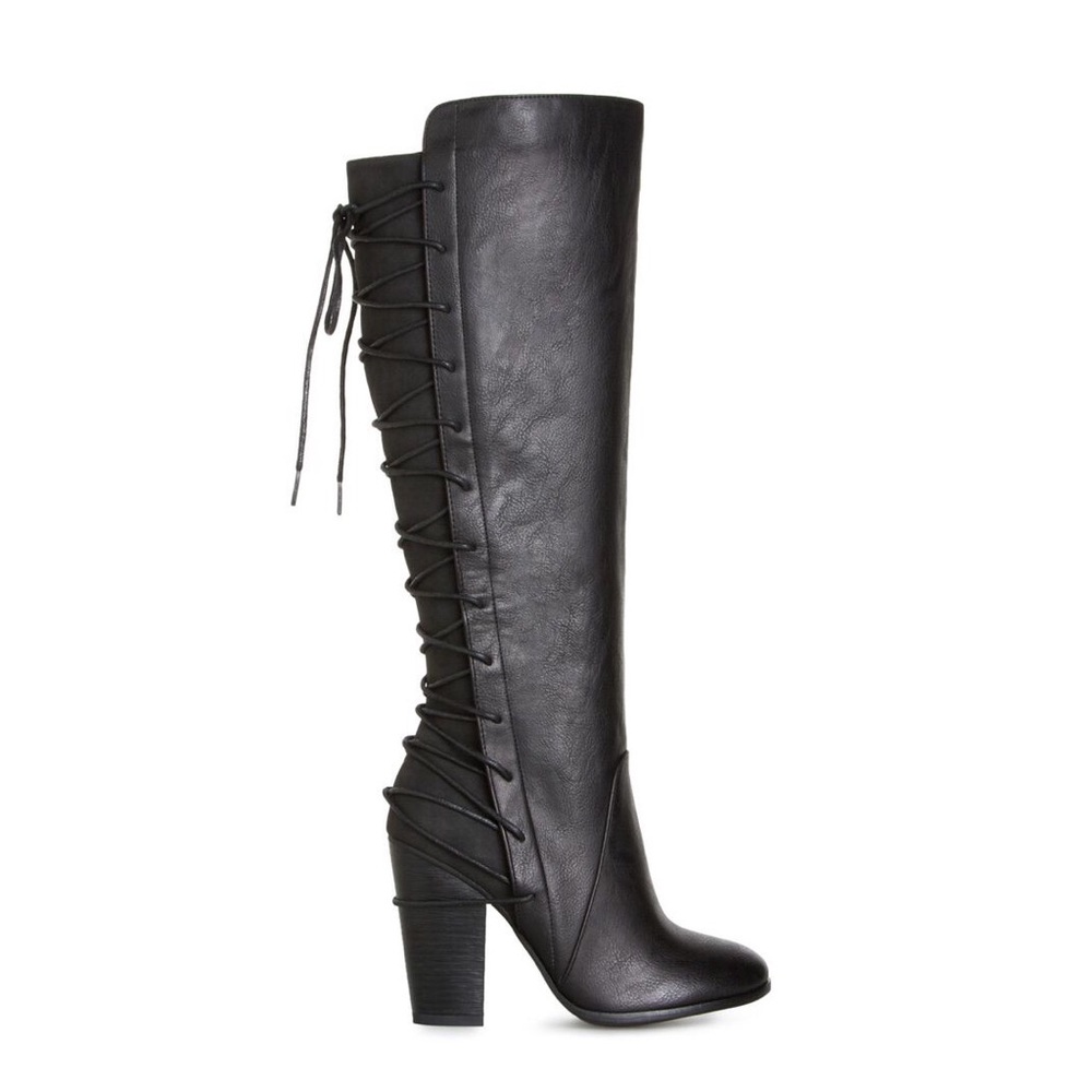 Black boots never used