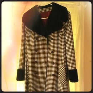 Women's houndstooth coat