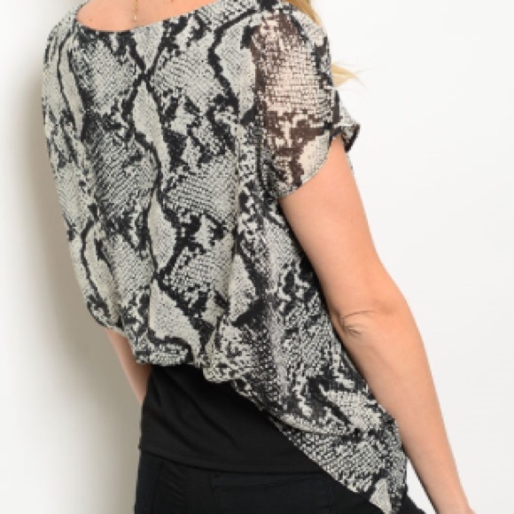 Asymmetrical Reptile Print Top - Picture 5 of 5