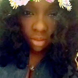 Meet your Posher, Regina