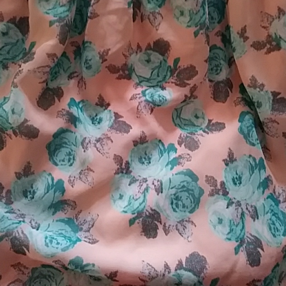 Dress - Picture 3 of 4