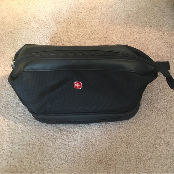 Swiss Gear hygiene travel kit - Picture 1 of 4