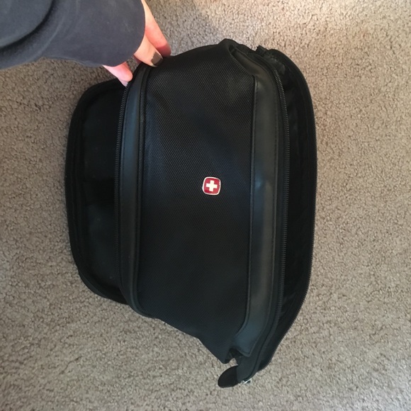 Swiss Gear hygiene travel kit - Picture 4 of 4