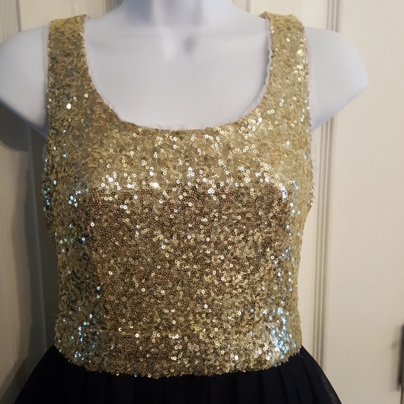 B Darlin ~ Junior Dress - Picture 2 of 3