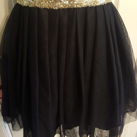 B Darlin ~ Junior Dress - Picture 3 of 3