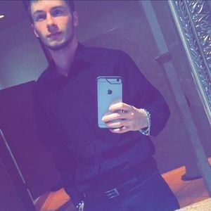 Meet your Posher, Adam