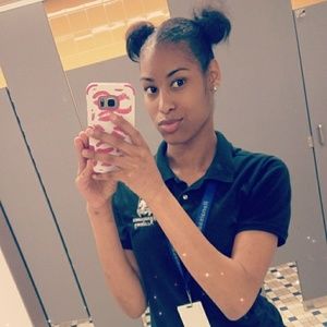 Meet your Posher, Myiesha