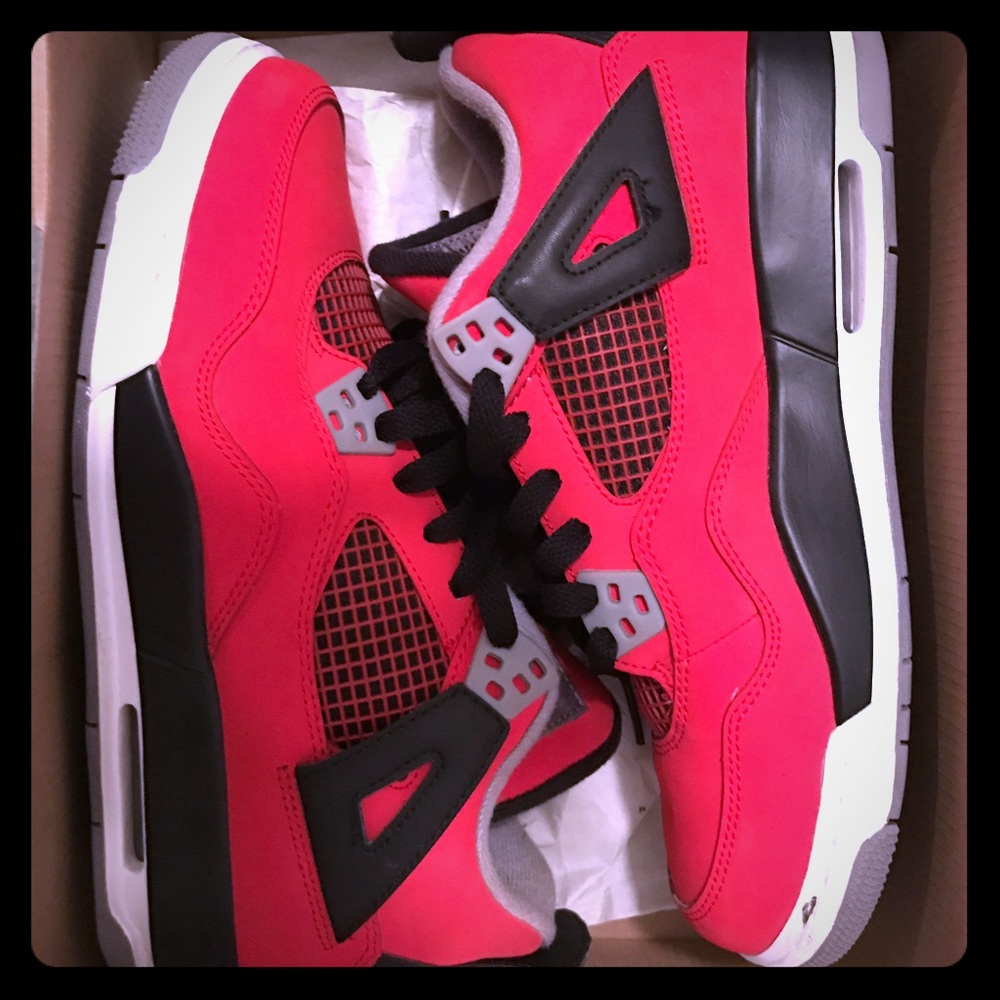 Nike Air Jordan Retro 4 IV Toro Bravo