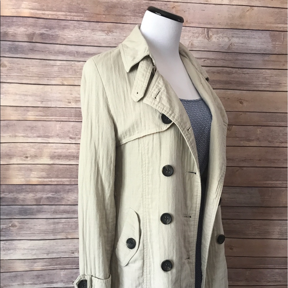 Forever 21 spring Madeline trench coat. Size S
