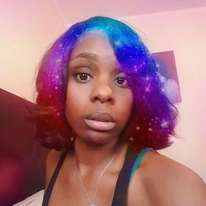 Meet your Posher, Pamela