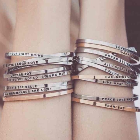 Mrs. Mantra Bangle Hook Bracelet Silver - Picture 3 of 3