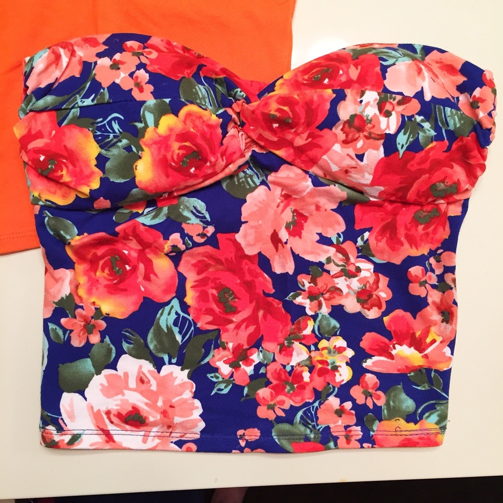 NEW two-in-one tropical crop top bundle Medium - Picture 2 of 3
