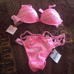 VS fashion show bra and panty set
