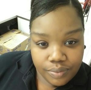 Meet your Posher, Arlisha