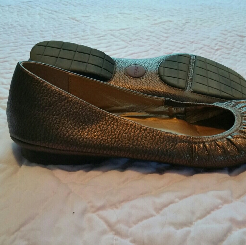 Shoes - Picture 3 of 3