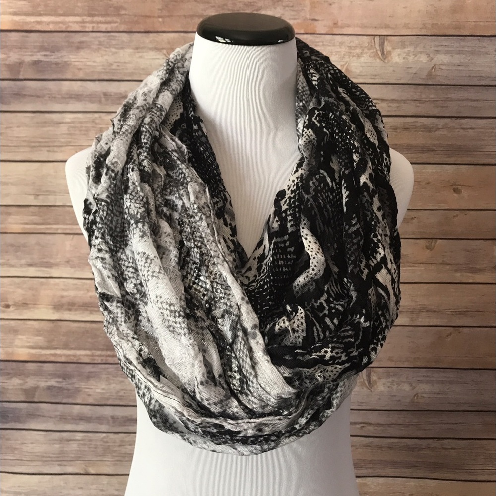 Black & White print scarf