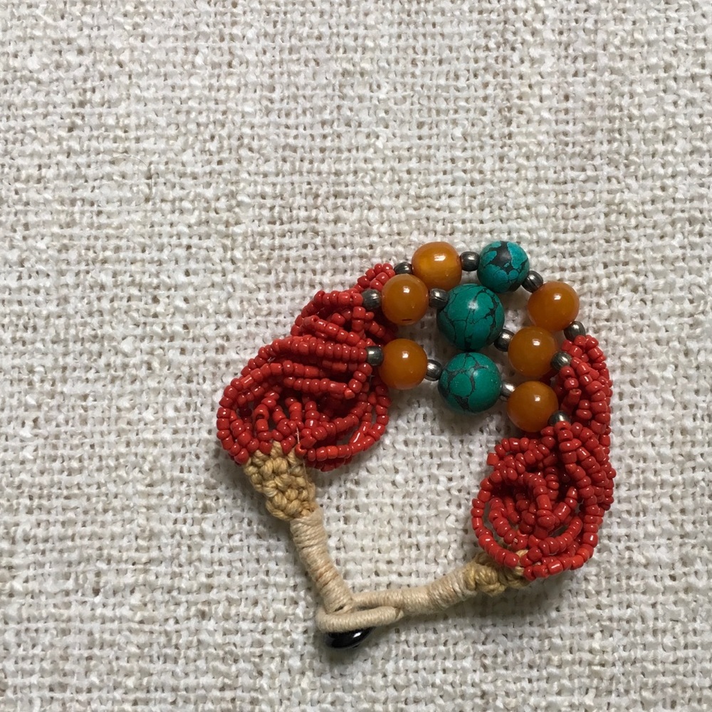 EUC: Beaded bracelet, real stone