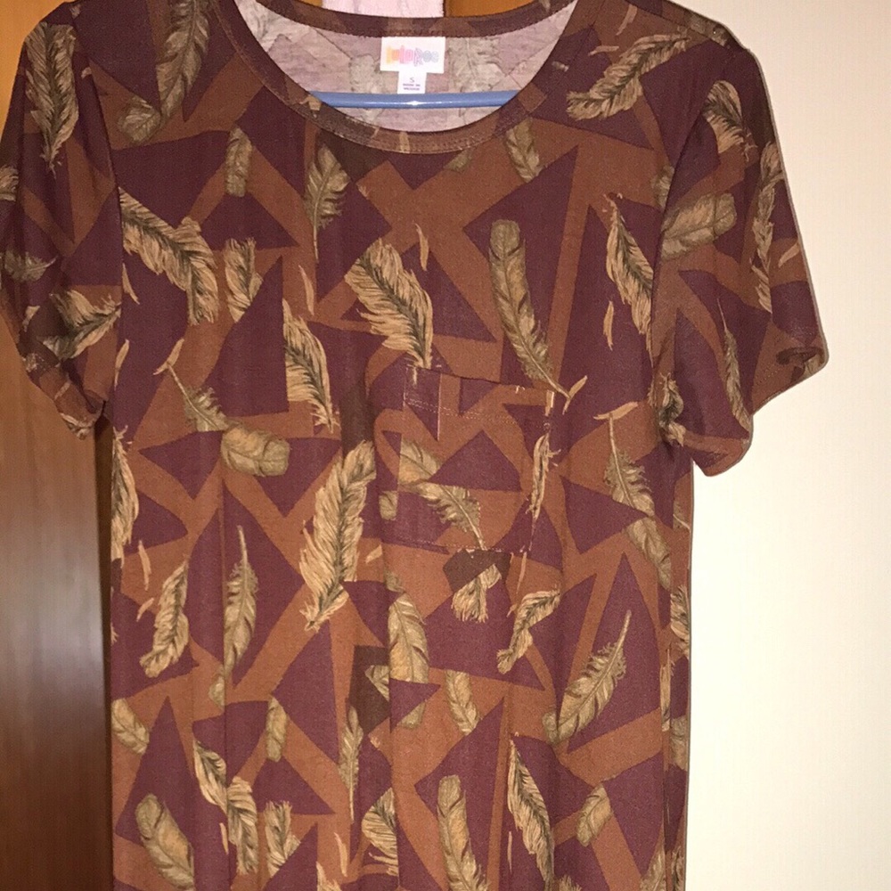 S Carly LULAROE