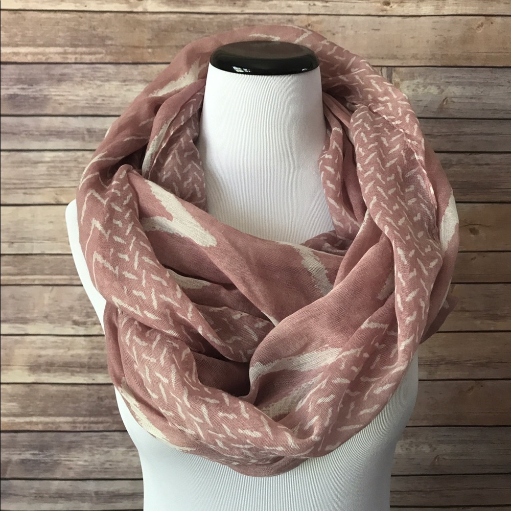 Dry Goods dusty pink & white casual infinity scarf