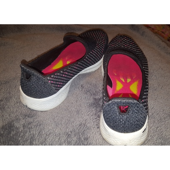 Skechers Go Walk 4 in Navy & Pink - Picture 3 of 3