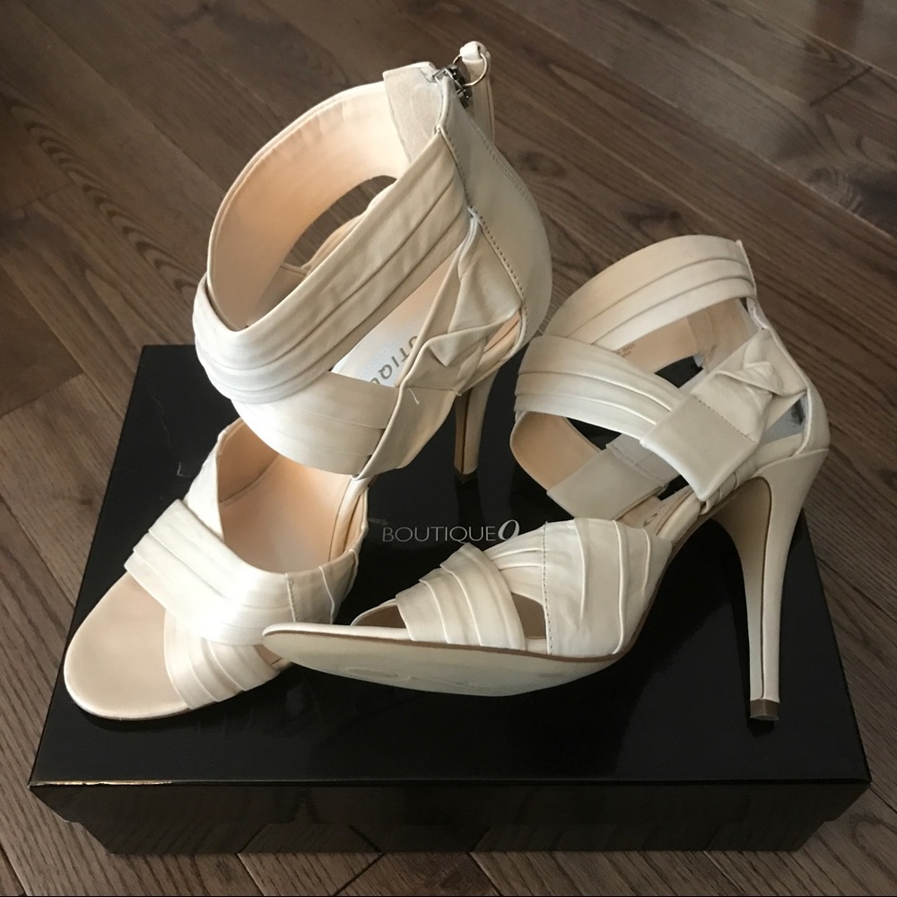 Boutique 9 BTDOMEKA Heels in Ivory