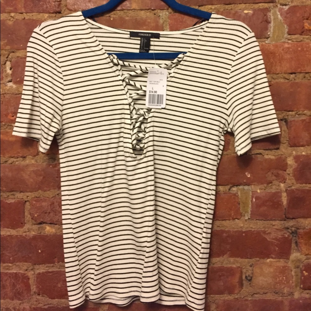 NEW with TAGS Forever21 shirt