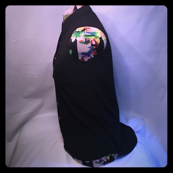 Forever21 Hilo Chiffon black sleeveless top - Picture 2 of 5