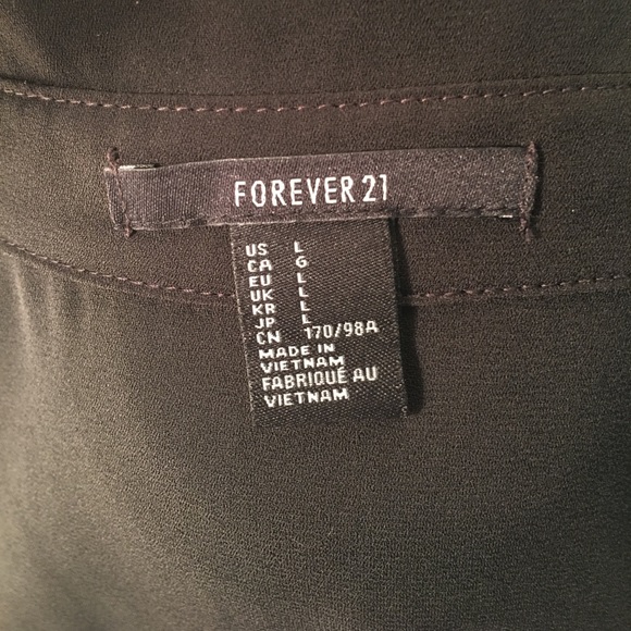 Forever21 Hilo Chiffon black sleeveless top - Picture 5 of 5