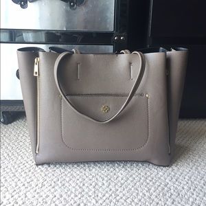BNWOT Ann Taylor signature tote, sold out online