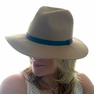 Urban Outfitters Ecote Wool Wide Brim Hat in Camel