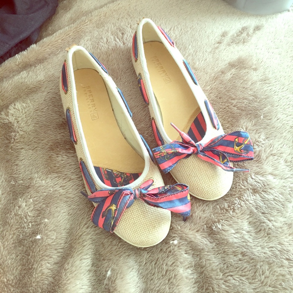 Sperry top sided. With small heel, 6M