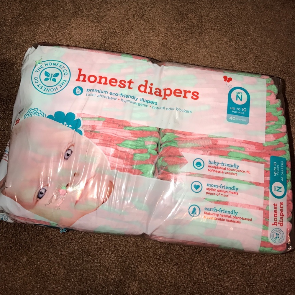Honest Company Newborn Strawberry Diapers 🍓🍓🍓