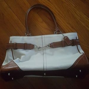 Large Authentic Coach Hamptons Tote F11200