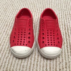 Native Jefferson Shoes - Red - Size 6