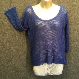 Pullover scoop neck royal blue high/low top.
