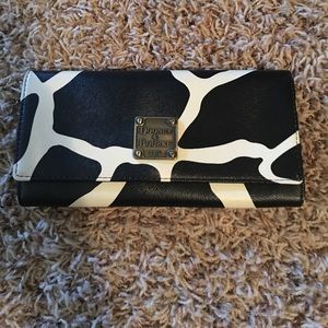 Dooney & Bourke wallet