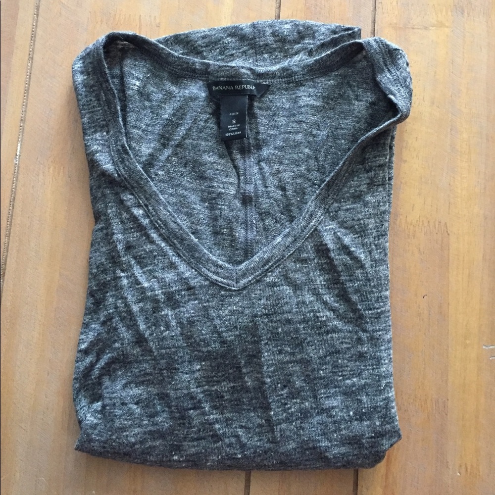 Banana republic tee shirt