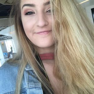 Meet your Posher, Jasmin