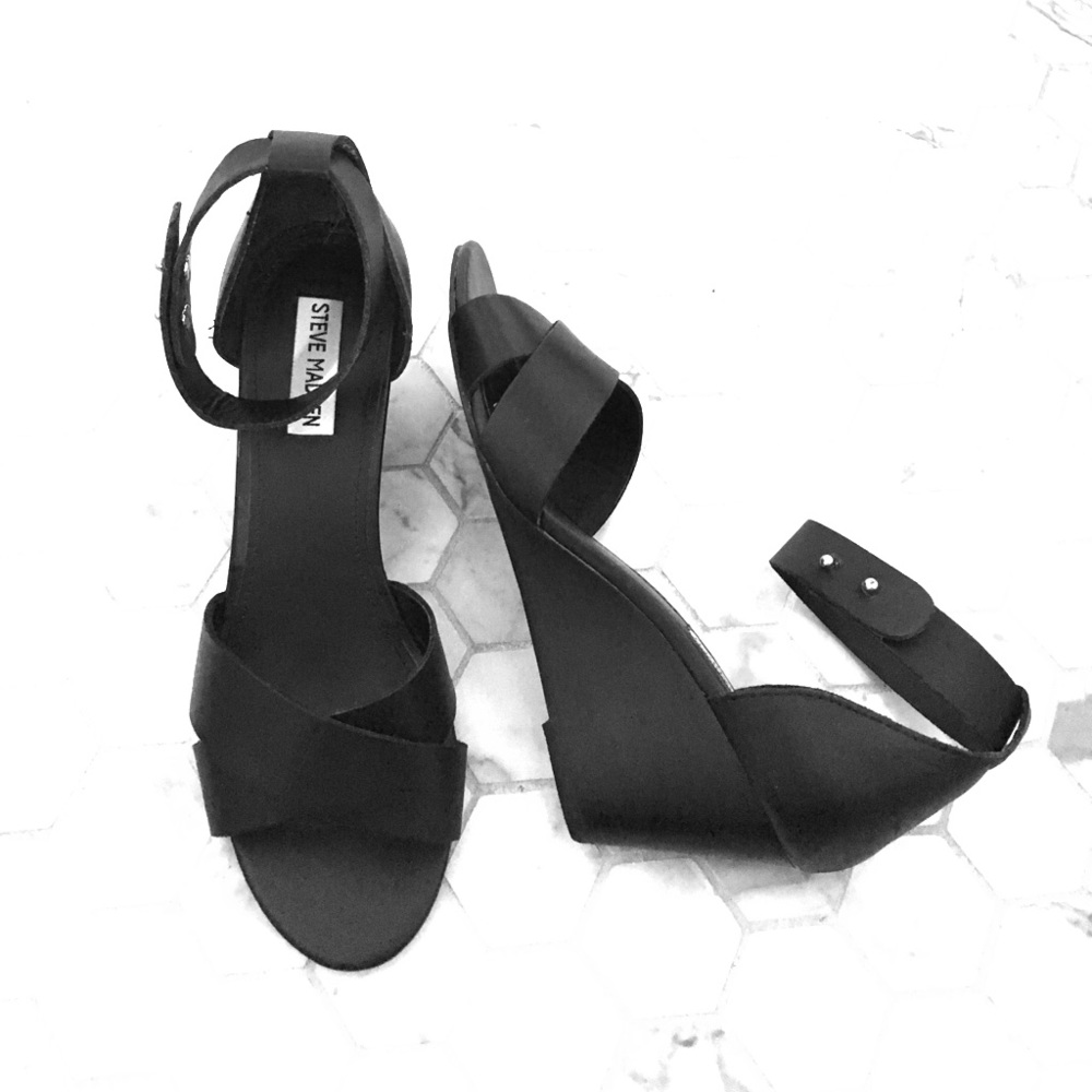 Steve Madden ankle strap sandals