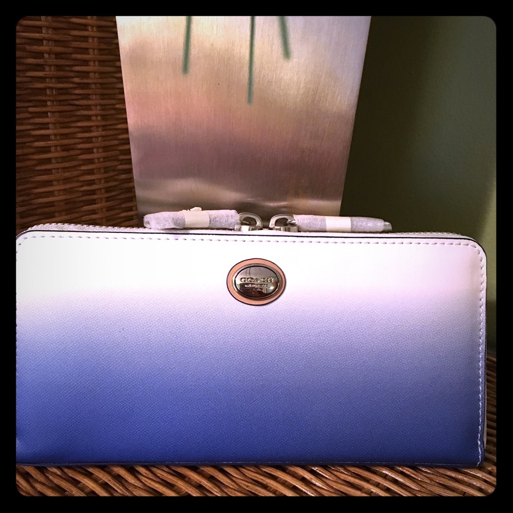 NWT Coach Peyton Ombré Accordion Zip Around Wallet